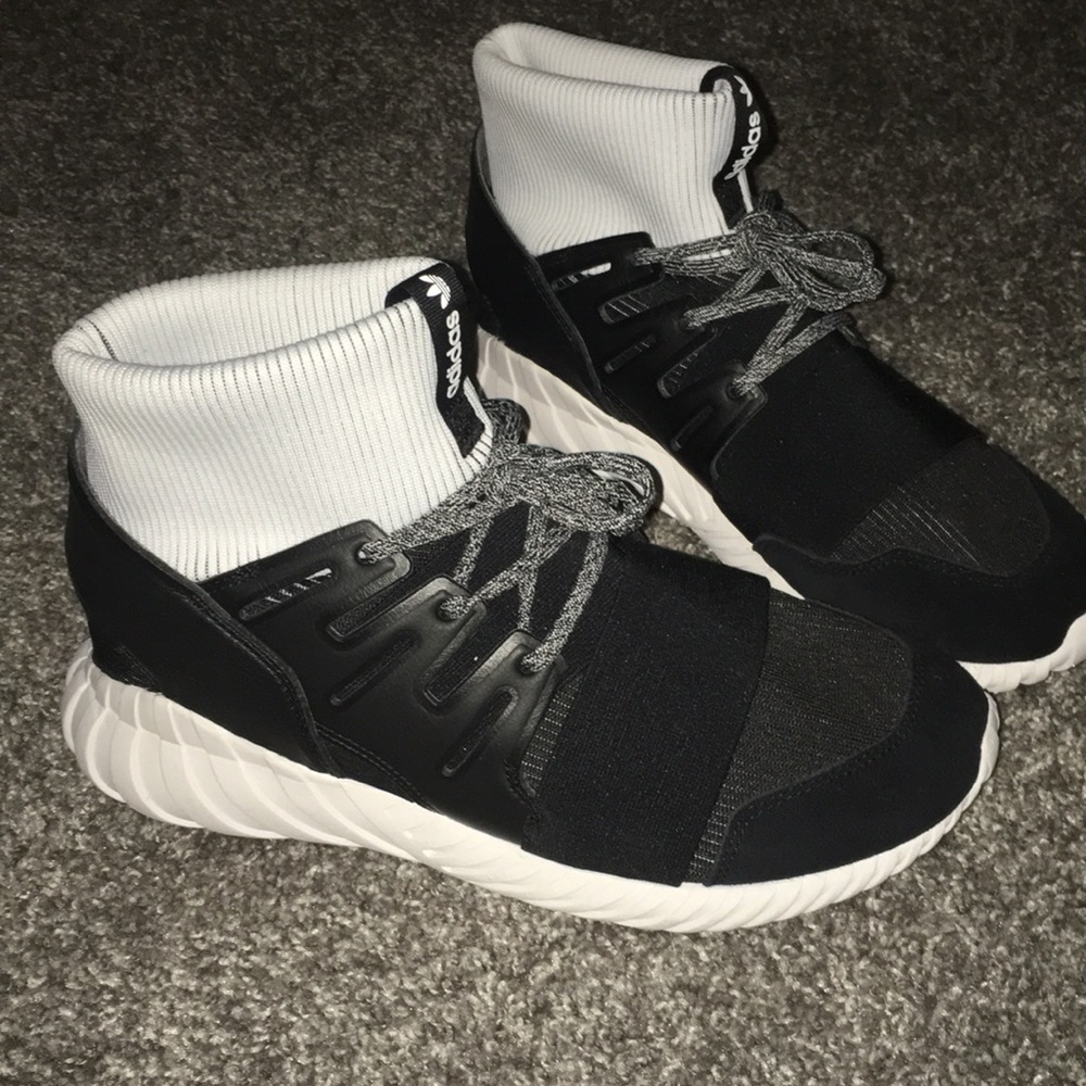 Adidas Tubular Sneaker